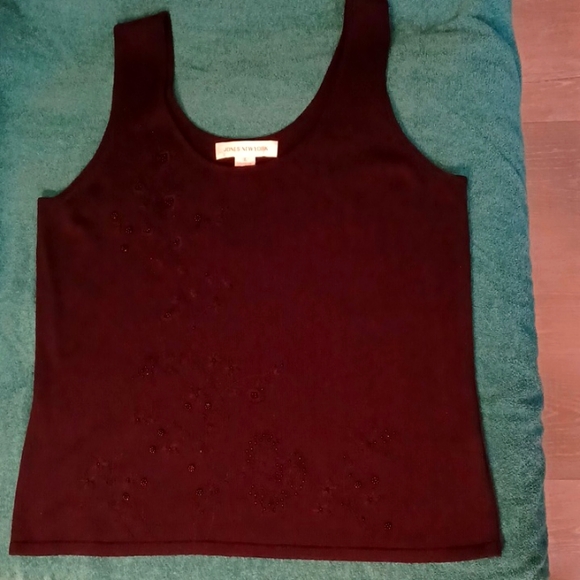 Round Neck Sleeveless Top - Picture 1 of 6